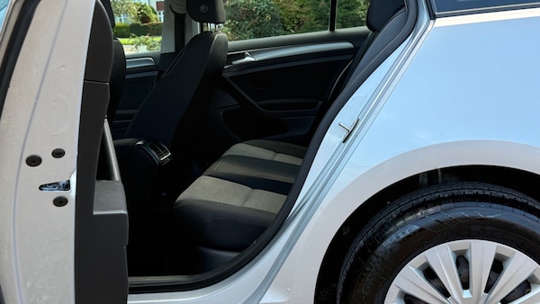 Used Volkswagen Golf 2014 for sale - 76182524: Photo 15
