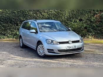 Used Volkswagen Golf 2014 for sale - 76182524: Photo 2
