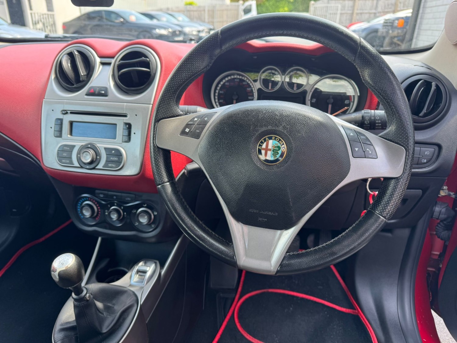 Alfa Romeo MiTo 2012 (12) - 1.3 JTDM-2 85 Sprint 3dr - Image 9