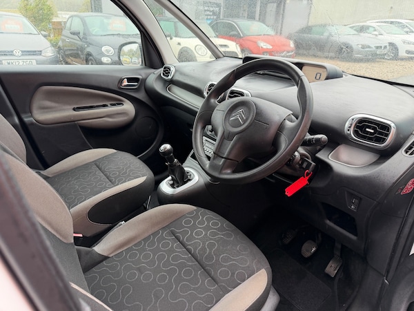Used Citroen C3 Picasso 2009 for sale - 76330388: Photo 8