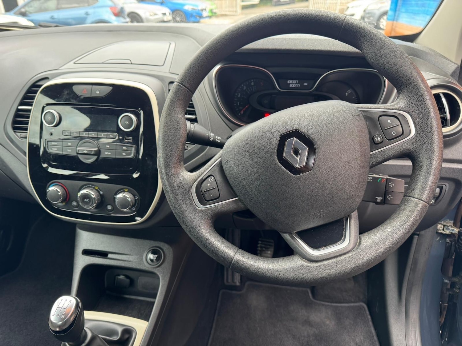 Used Renault Captur 2017 for sale - 76305274: Photo 10