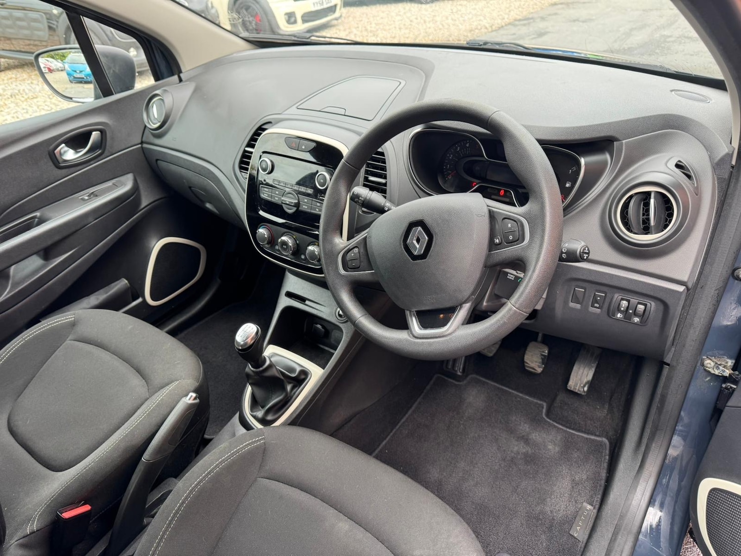 Used Renault Captur 2017 for sale - 76305274: Photo 11