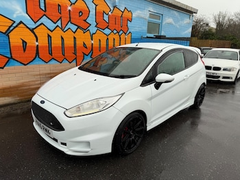 Used Ford Fiesta 2015 for sale - 77276809: Photo