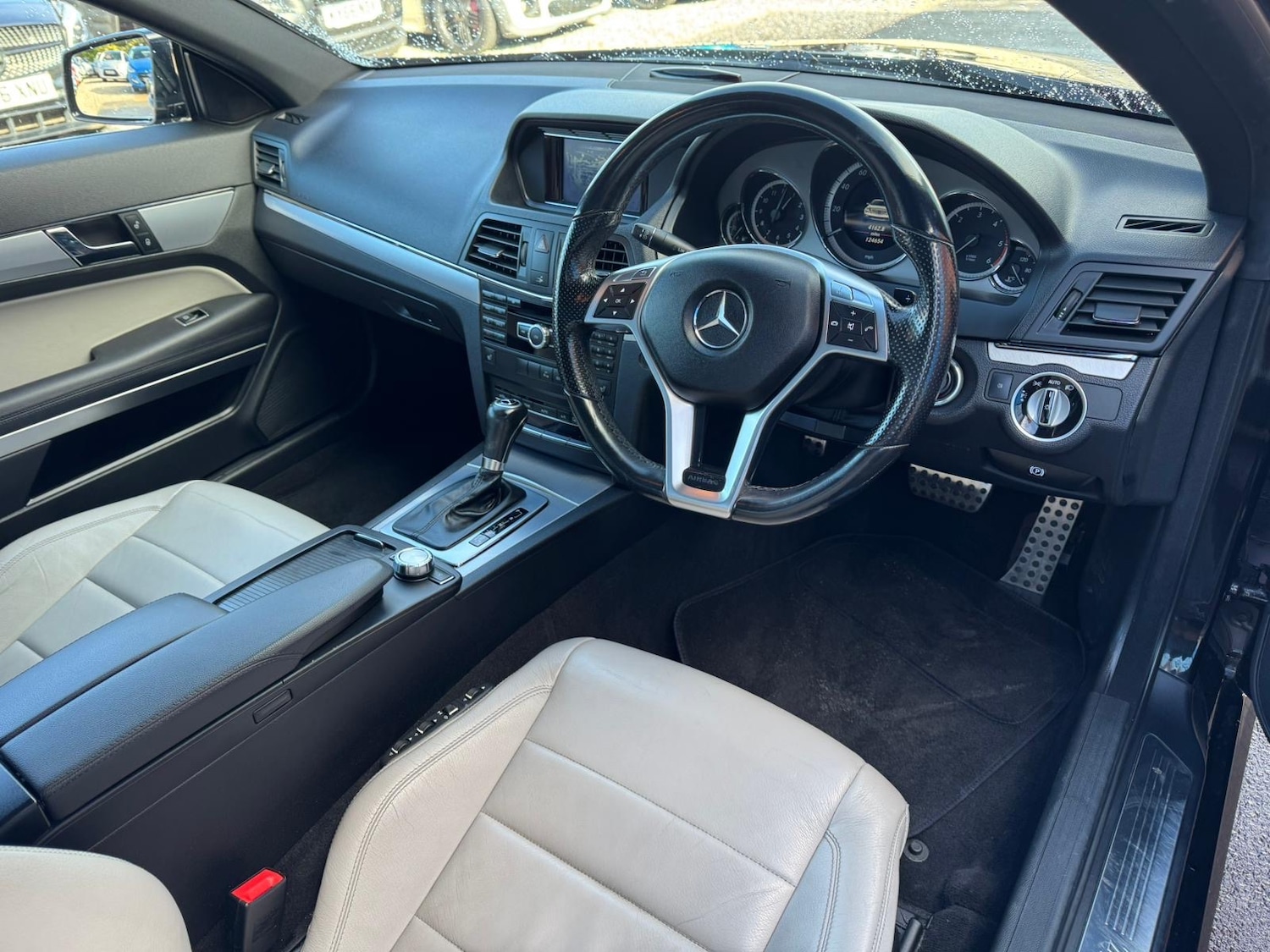Used Mercedes-Benz E Class for sale - 76369063: Photo 9