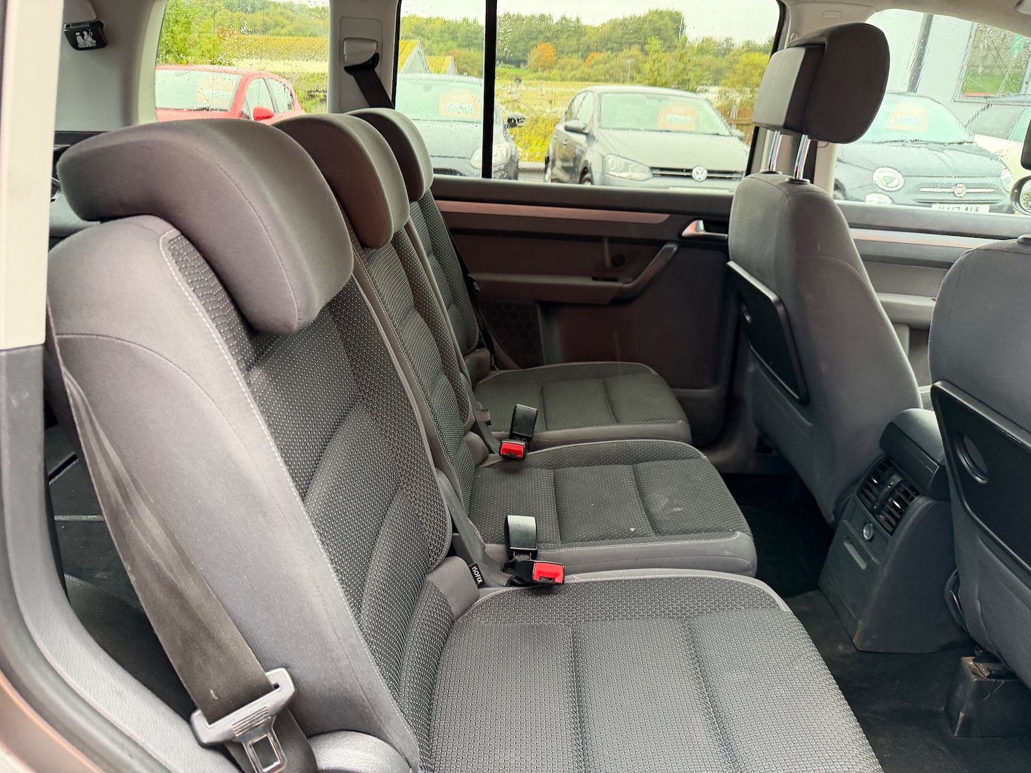Used Volkswagen Touran 2010 for sale - 76165208: Photo 10