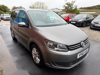 Used Volkswagen Touran 2010 for sale - 76165208: Photo 2