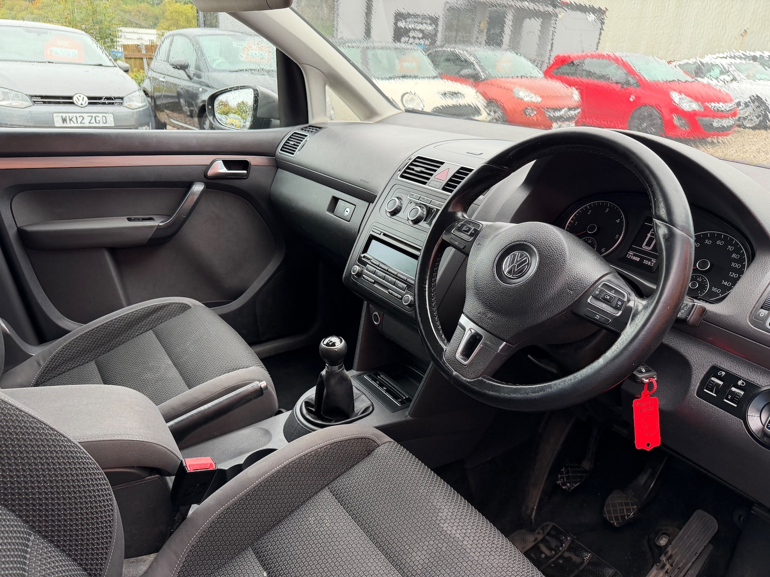 Used Volkswagen Touran 2010 for sale - 76165208: Photo 8