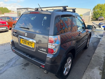 Used Suzuki Grand Vitara 2011 for sale - 77726427: Photo