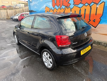Used Volkswagen Polo 2010 for sale - 76966910: Photo
