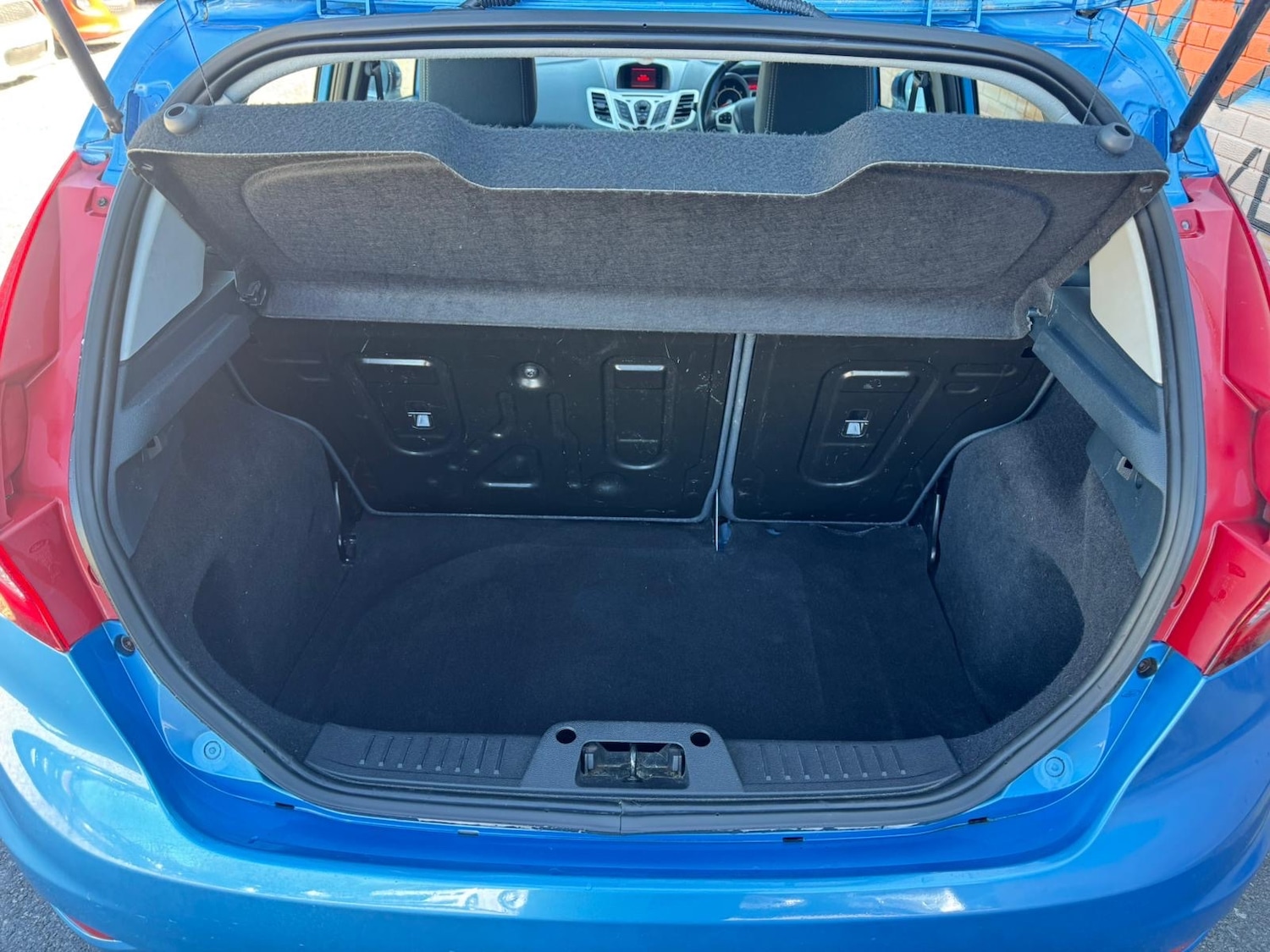 Used Ford Fiesta 2010 for sale - 76030265: Photo 11