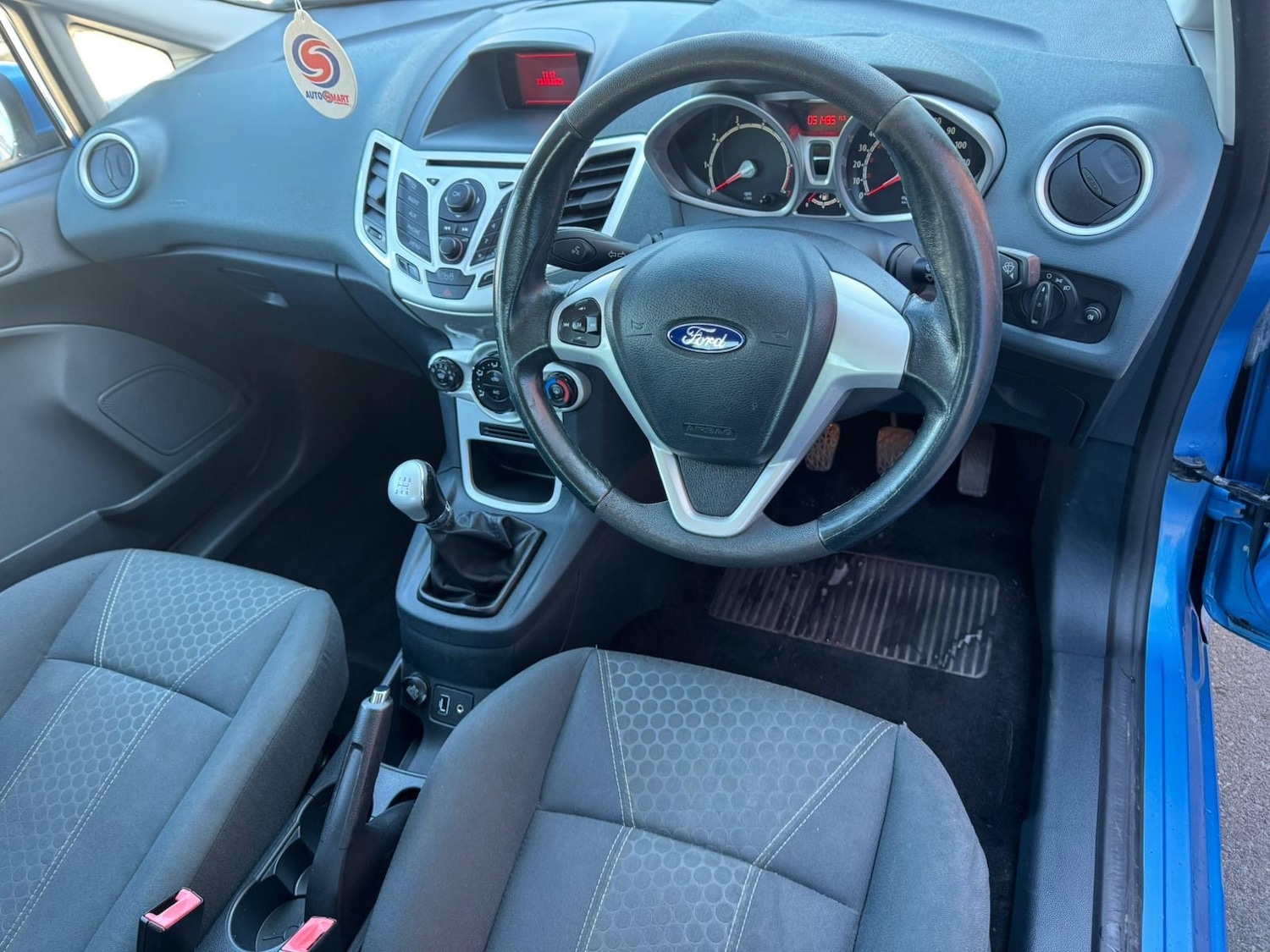 Used Ford Fiesta 2010 for sale - 76030265: Photo 8