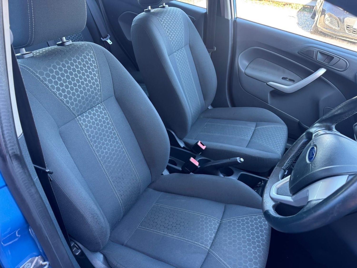 Used Ford Fiesta 2010 for sale - 76030265: Photo 9