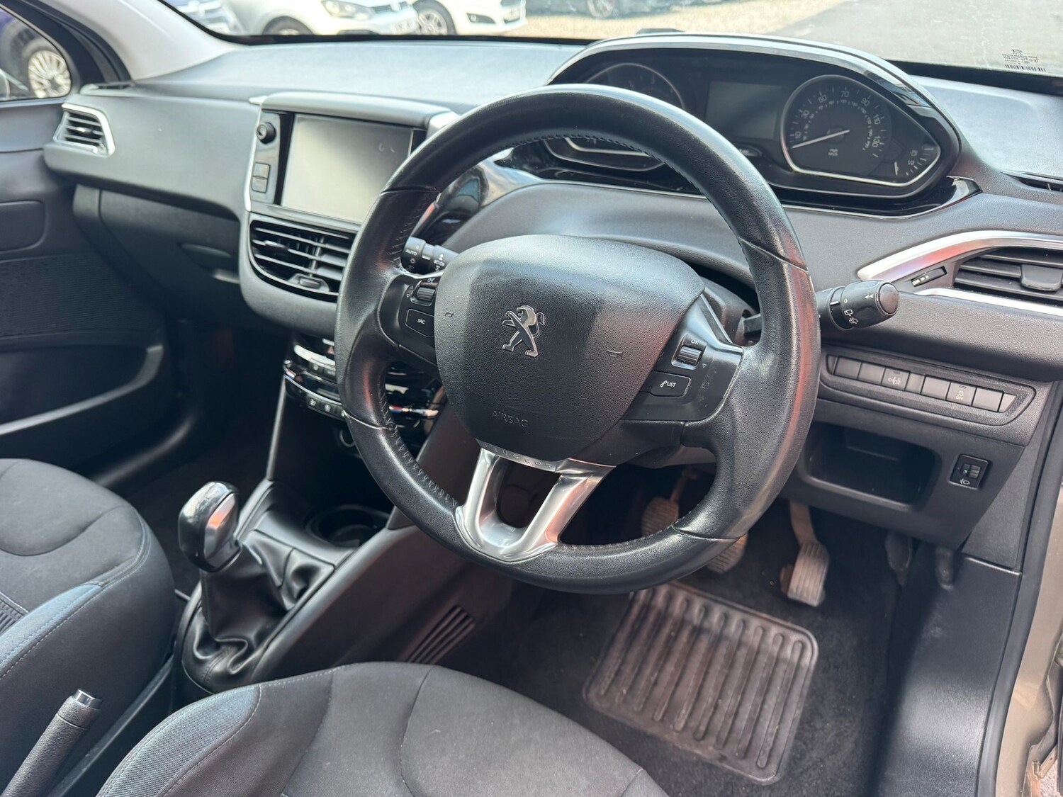 Used Peugeot 208 2012 for sale - 77726442: Photo 12