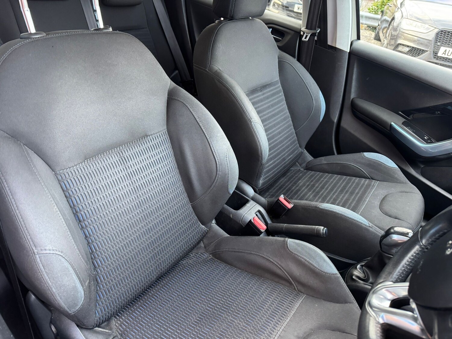 Used Peugeot 208 2012 for sale - 77726442: Photo 8