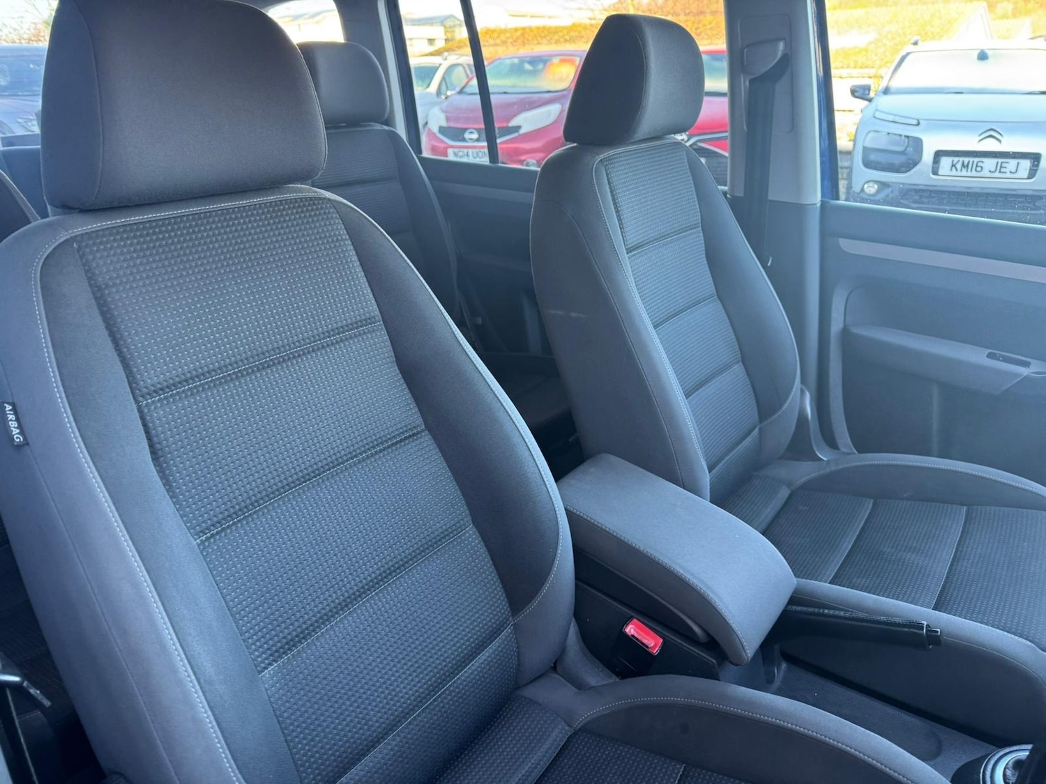 Used Volkswagen Touran 2009 for sale - 77118116: Photo 8