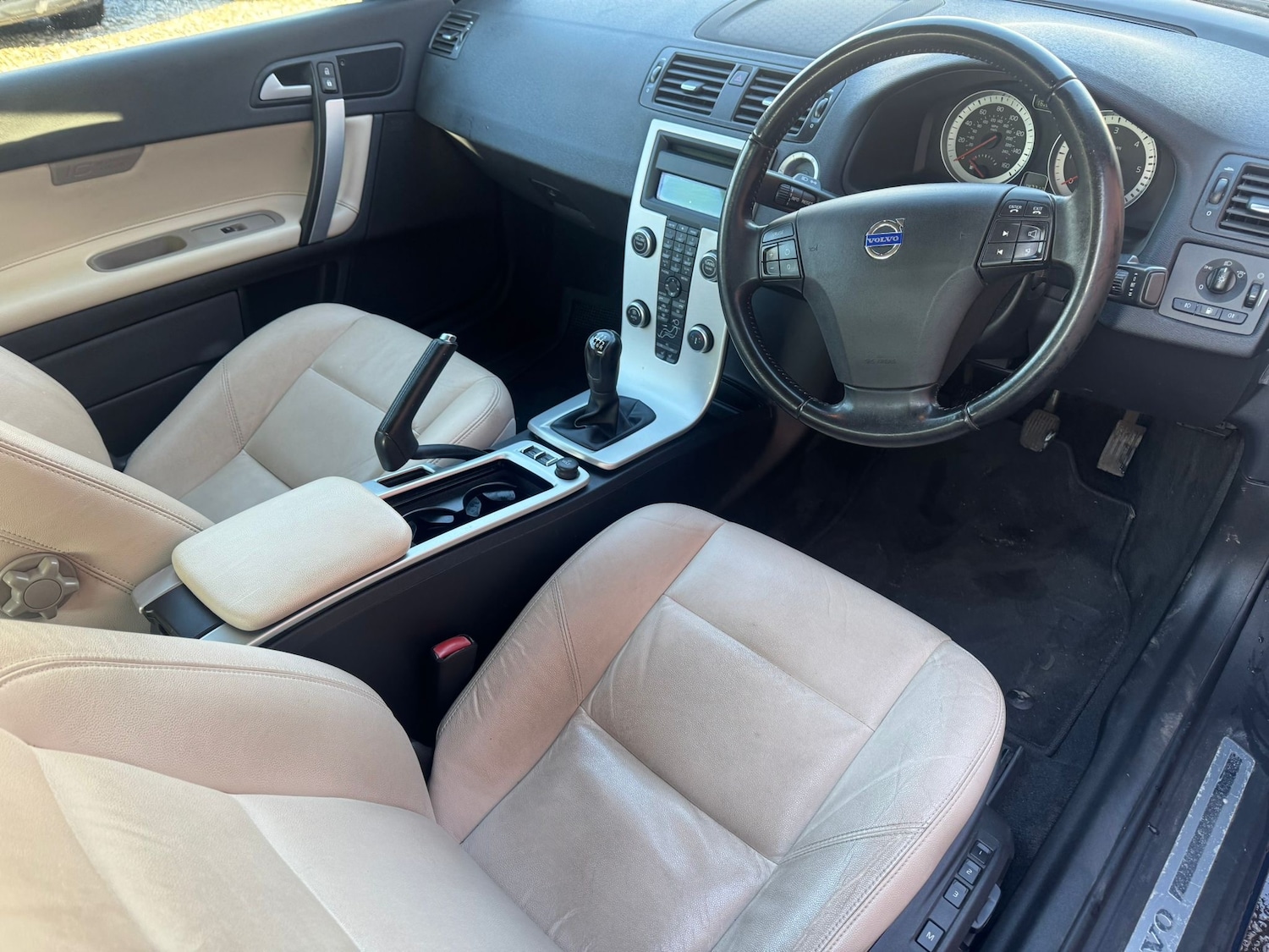 Used Volvo C70 2012 for sale - 76305323: Photo 9