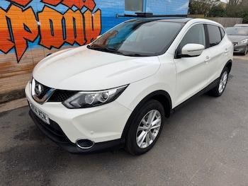 Used Nissan Qashqai 2014 for sale - 77747400: Photo
