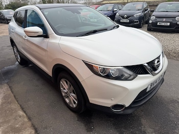 Used Nissan Qashqai 2014 for sale - 77747400: Photo