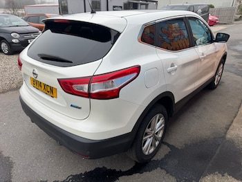 Used Nissan Qashqai 2014 for sale - 77747400: Photo