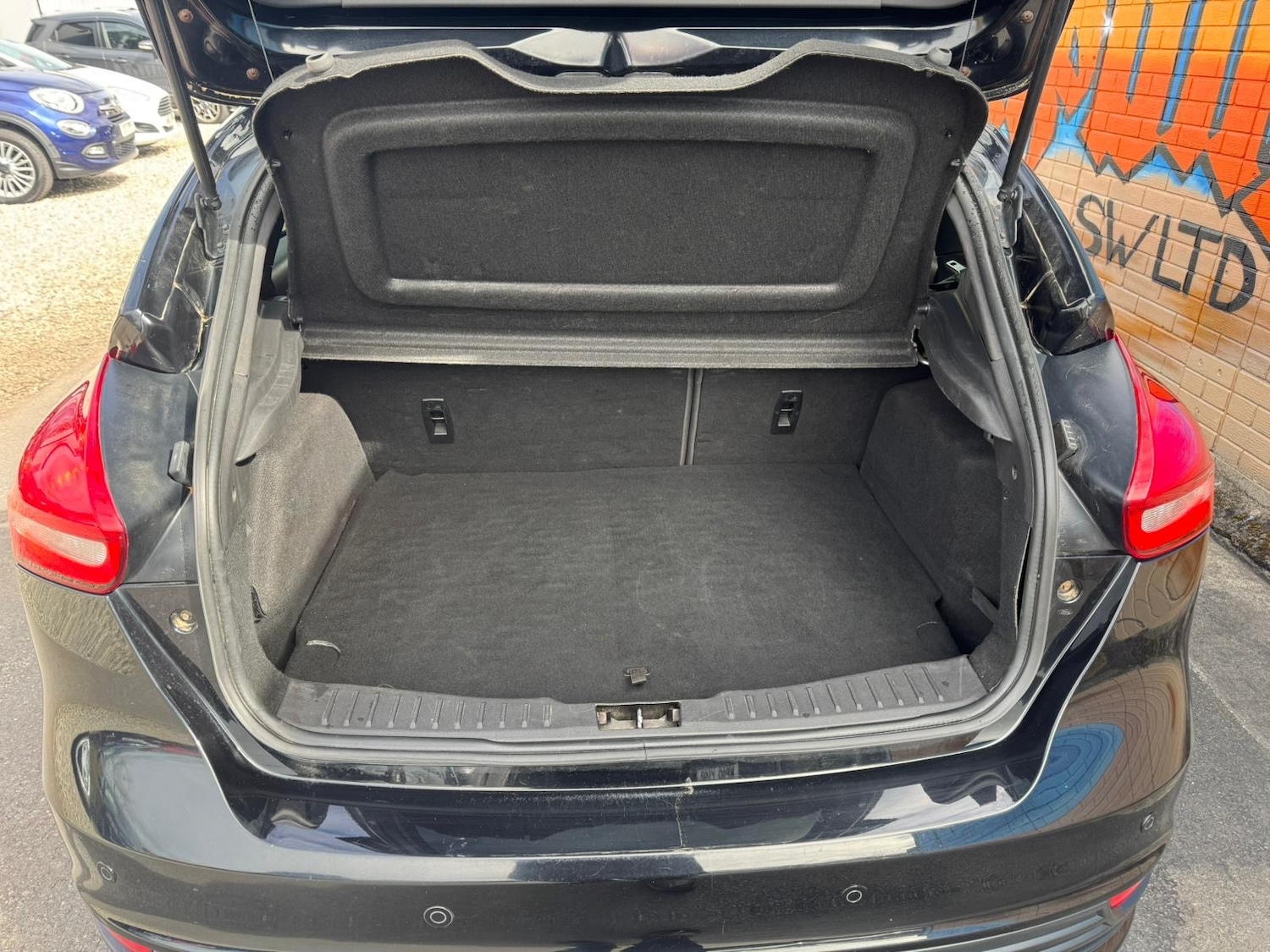 Used Ford Focus 2015 for sale - 78029110: Photo 16