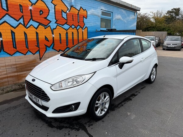 Used Ford Fiesta 2015 for sale - 76143643: Photo 1