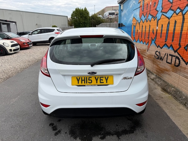 Used Ford Fiesta 2015 for sale - 76143643: Photo 5
