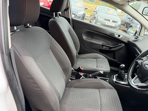 Used Ford Fiesta 2015 for sale - 76143643: Photo 9