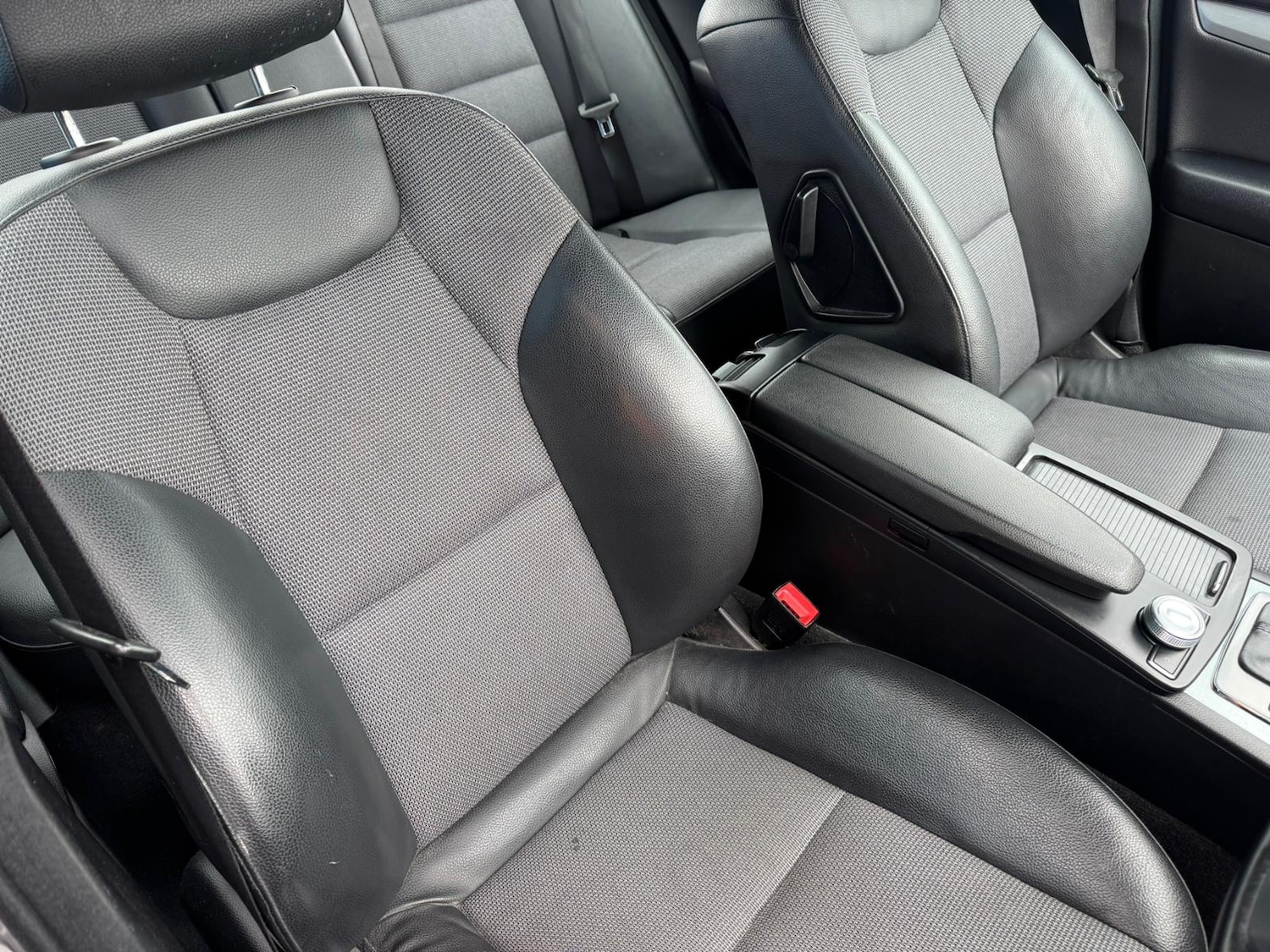 Used Mercedes-Benz C Class 2011 for sale - 78118133: Photo 11