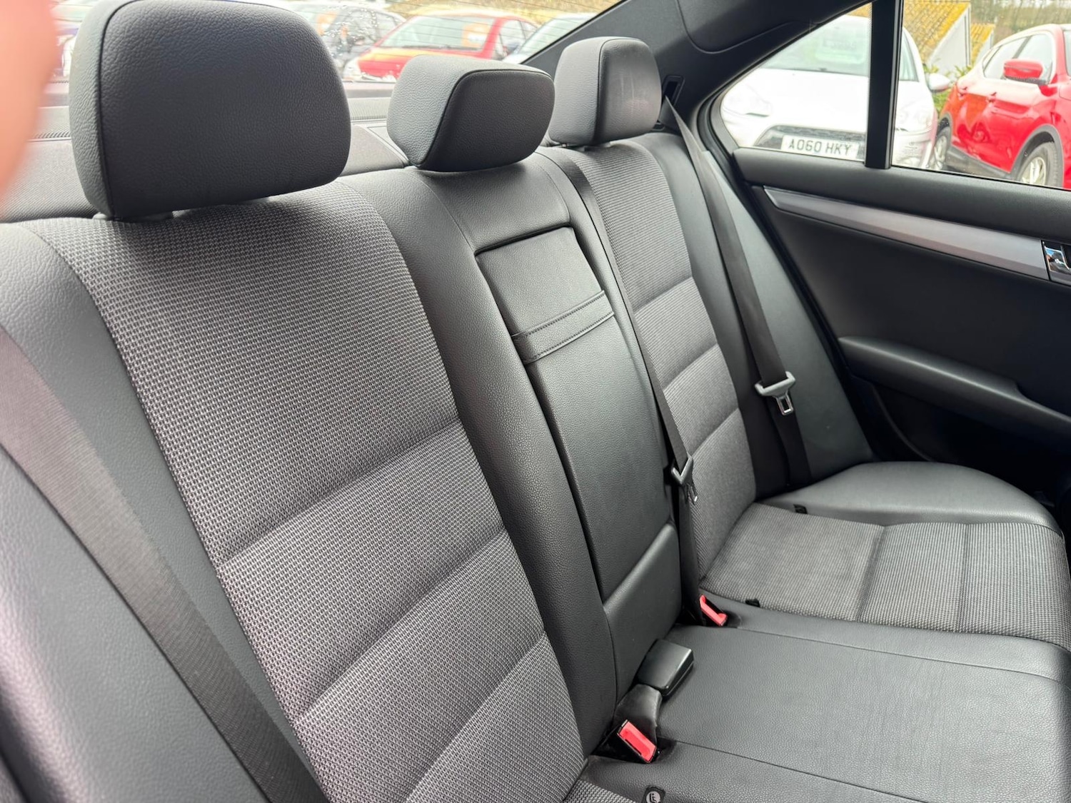 Used Mercedes-Benz C Class 2011 for sale - 78118133: Photo 12