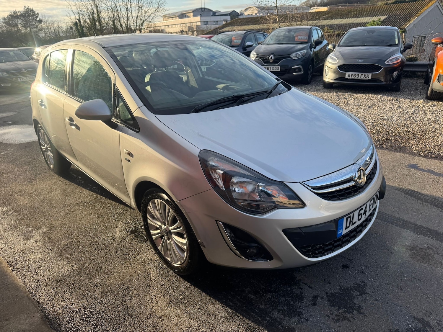 Used Vauxhall Corsa 2015 for sale - 77810306: Photo 2
