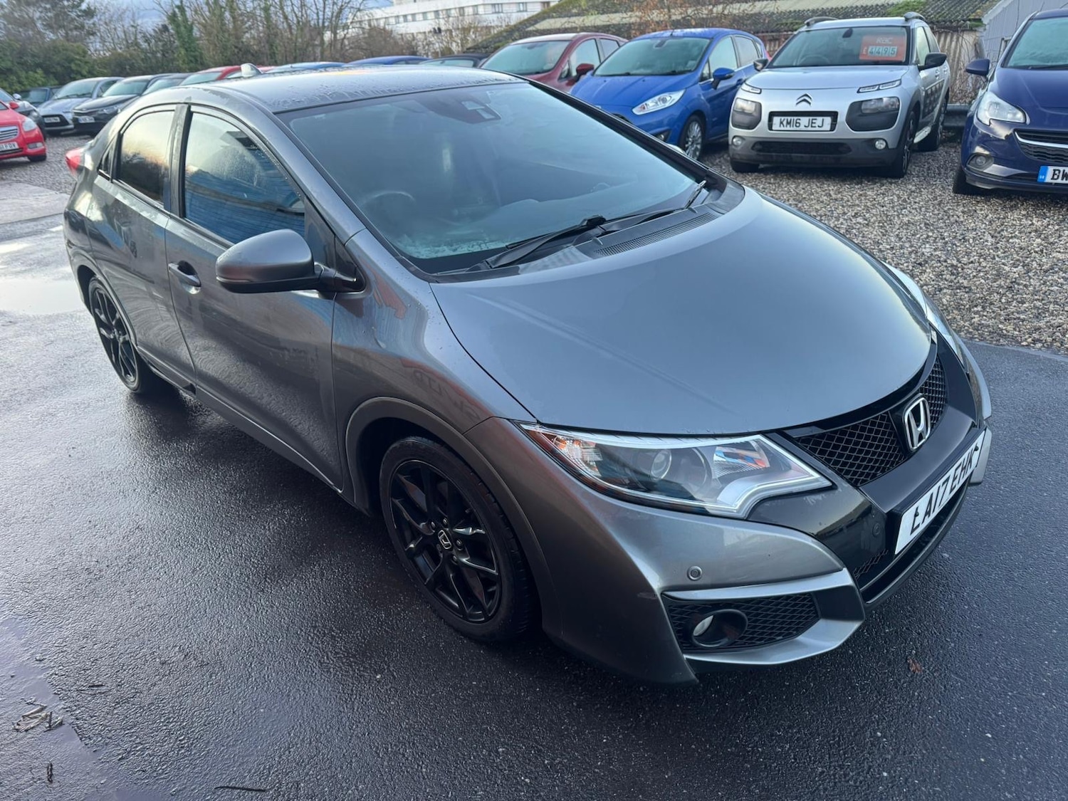 Used Honda Civic 2017 for sale - 76807783: Photo 2