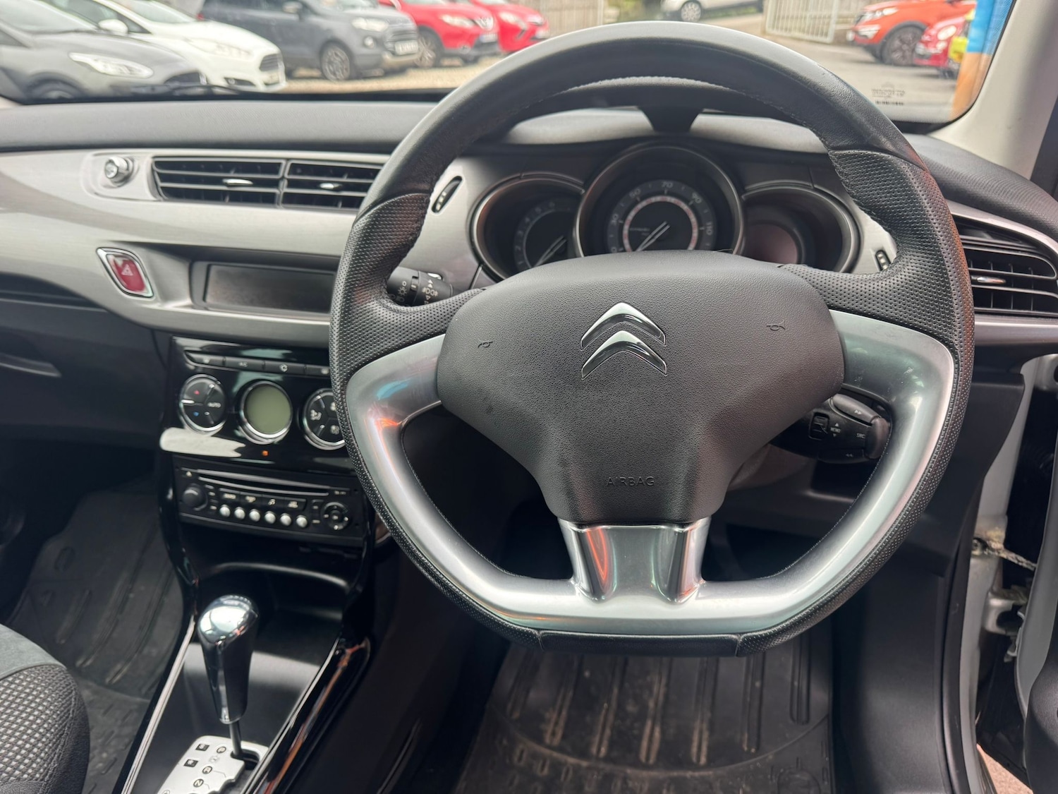 Used Citroen C3 2010 for sale - 77911350: Photo 11