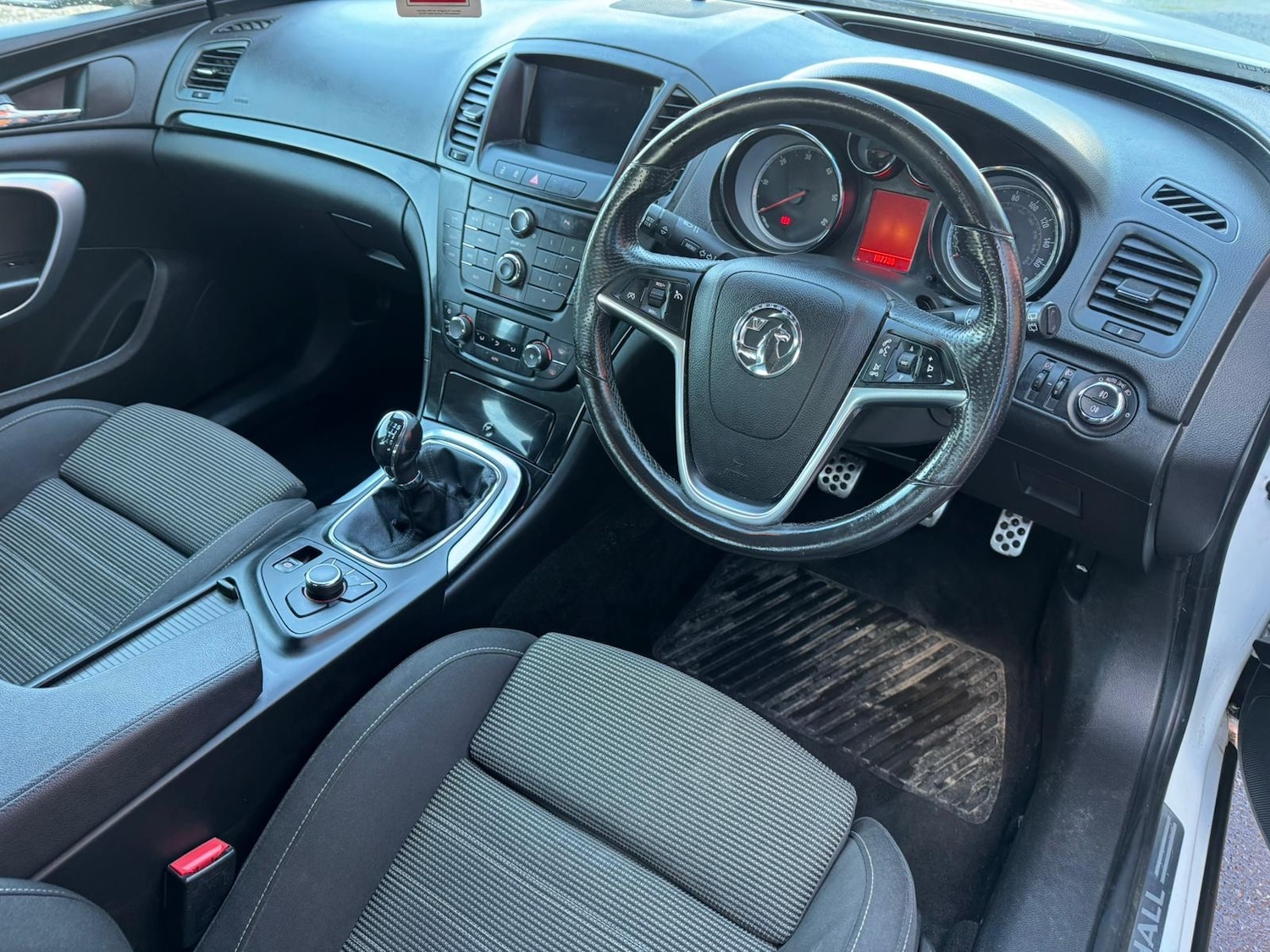 Used Vauxhall Insignia 2011 for sale - 77460407: Photo 8