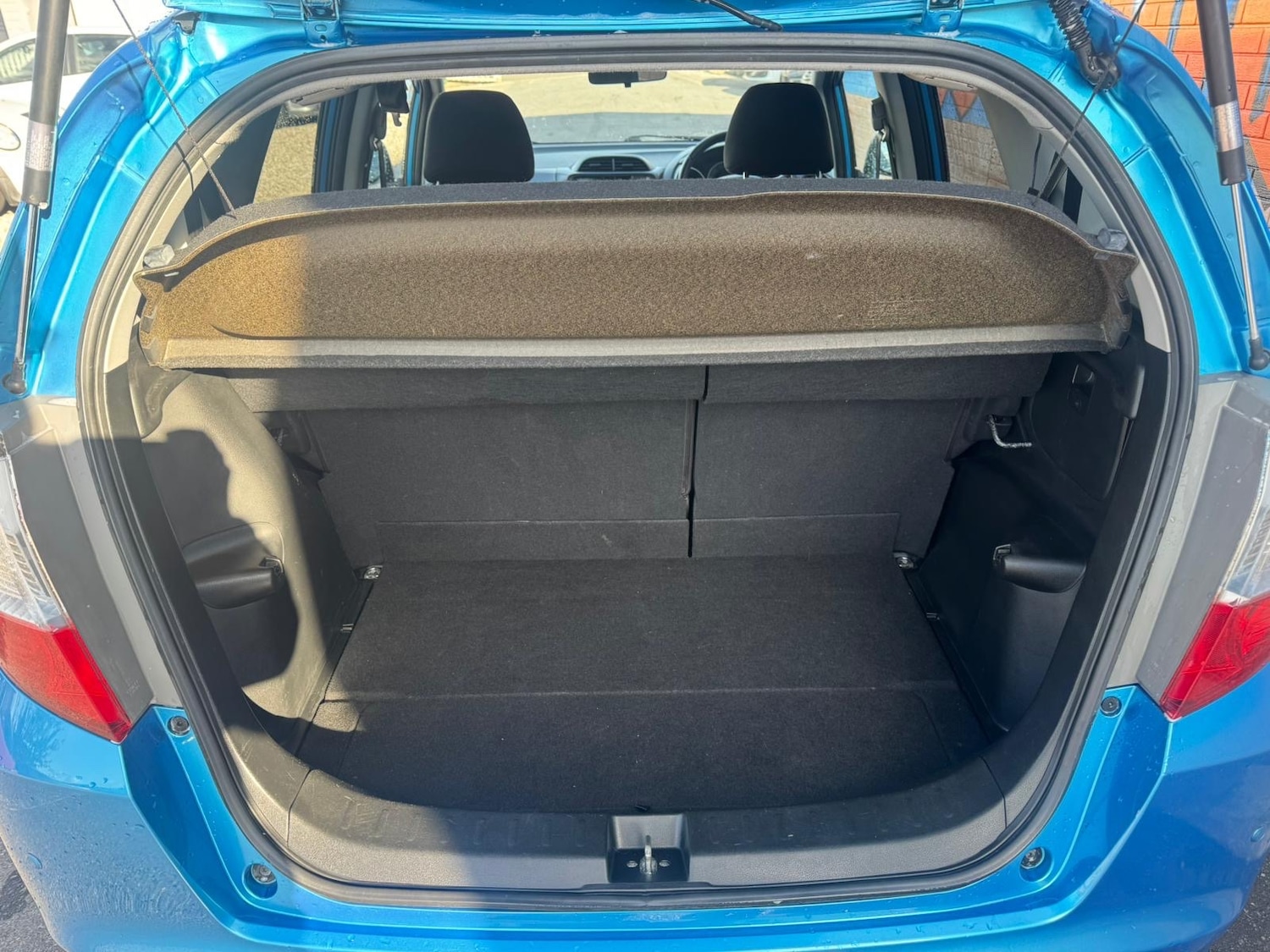 Used Honda Jazz 2009 for sale - 76305340: Photo 12