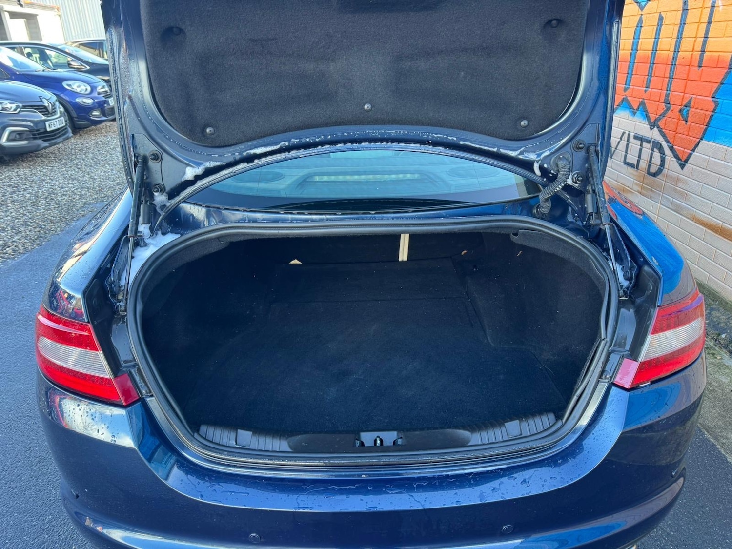 Used Jaguar XF 2011 for sale - 77234048: Photo 8