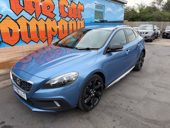 Used Volvo V40 2016 for sale - 79222611: Photo