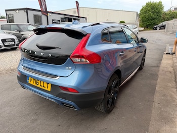 Used Volvo V40 2016 for sale - 79222611: Photo