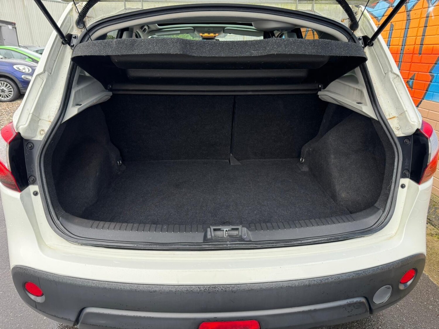 Used Nissan Qashqai 2011 for sale - 77368812: Photo 13