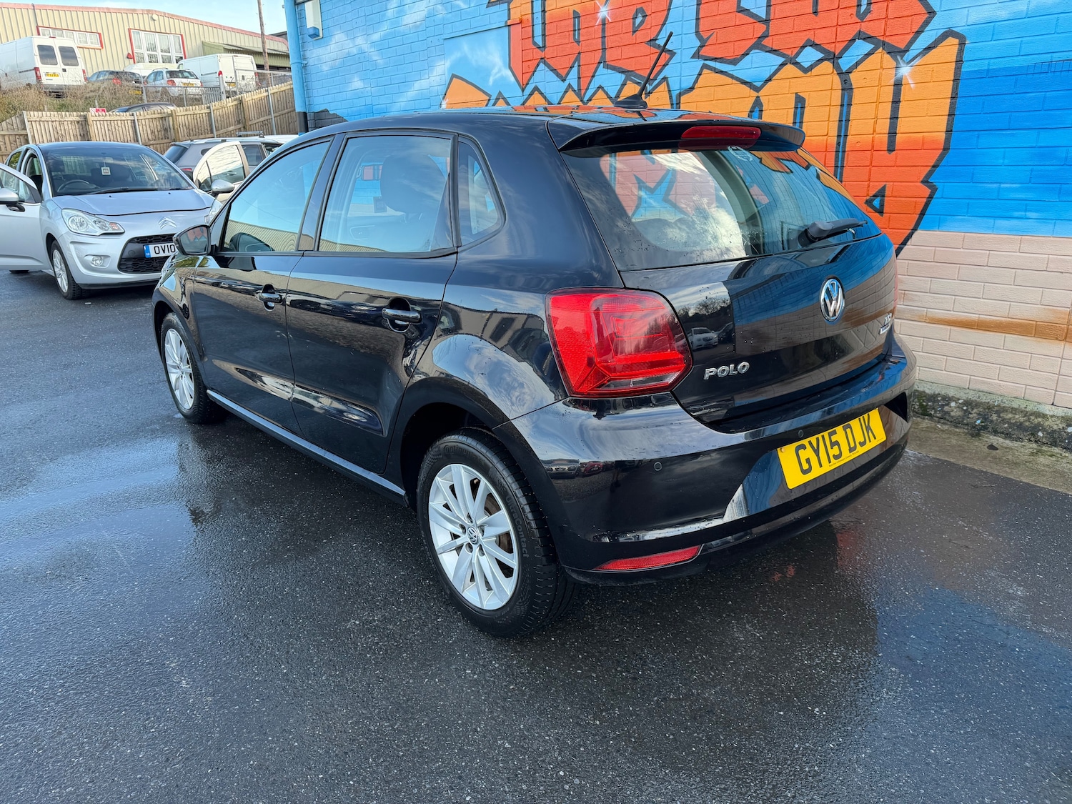 Used Volkswagen Polo 2015 for sale - 77164234: Photo 4