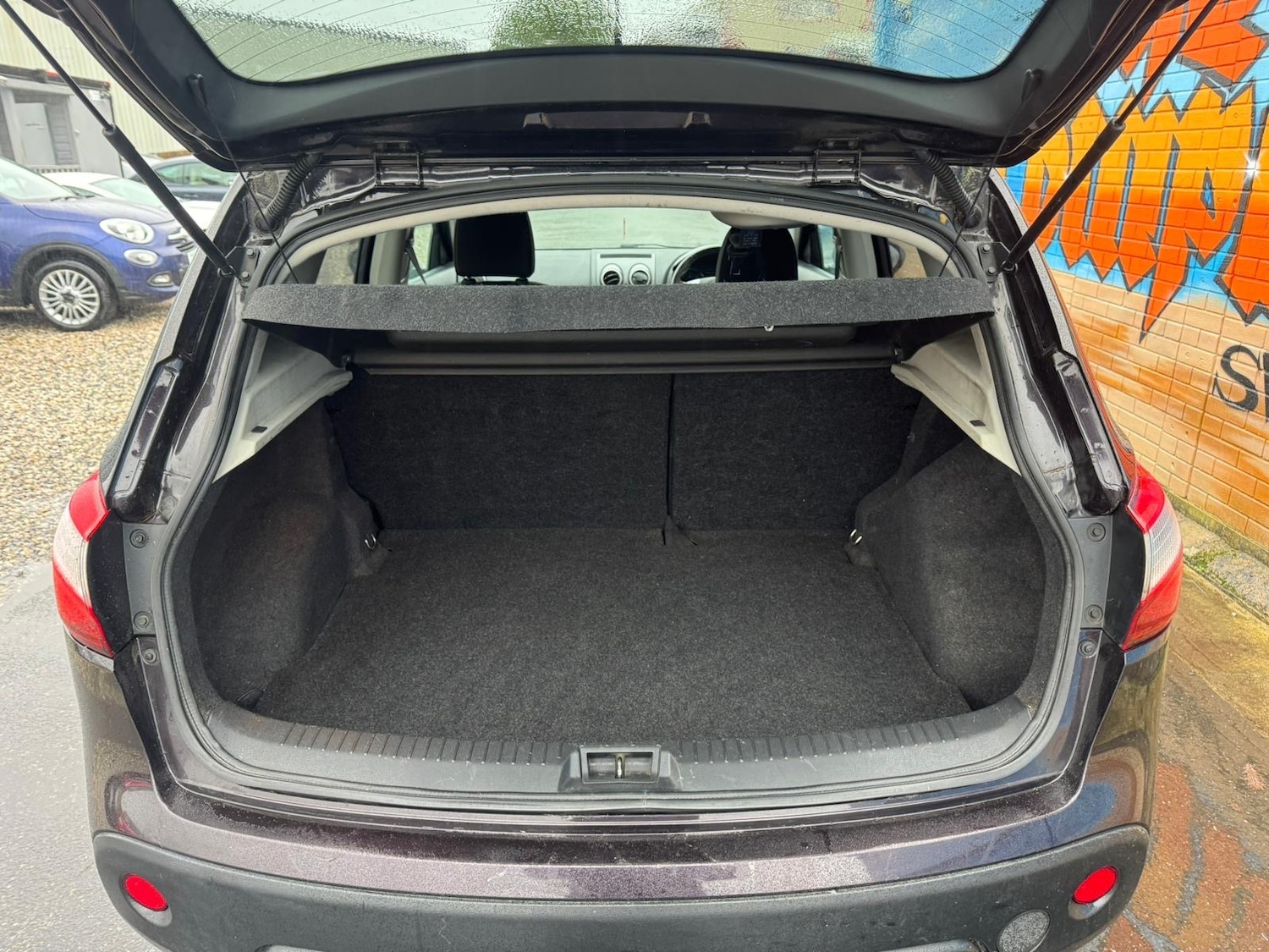 Used Nissan Qashqai 2011 for sale - 76977999: Photo 12