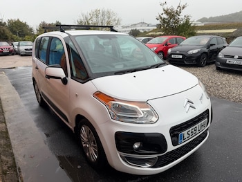 Used Citroen C3 Picasso 2009 for sale - 76165181: Photo 2
