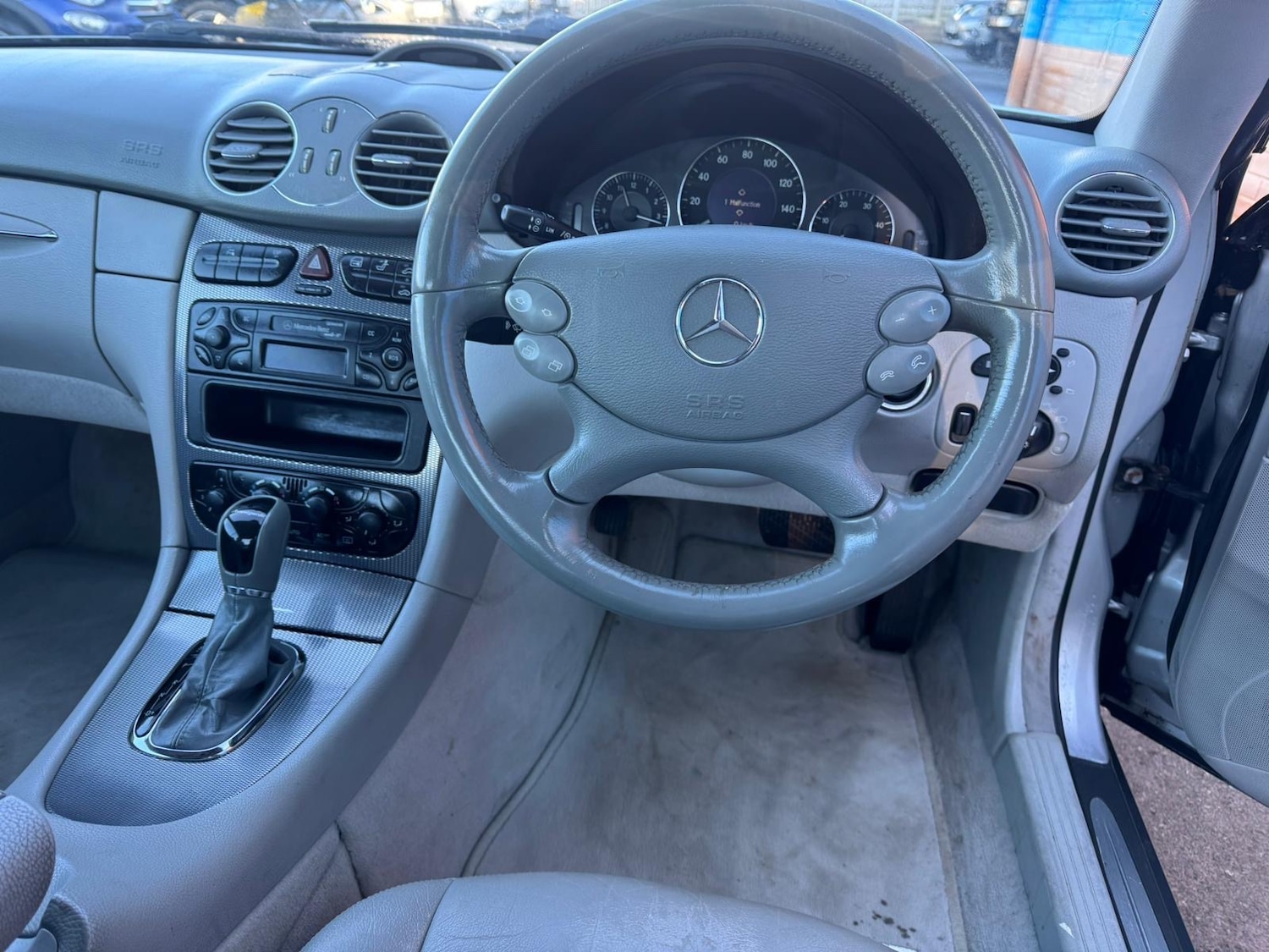Used Mercedes-Benz CLK 2004 for sale - 77083373: Photo 9