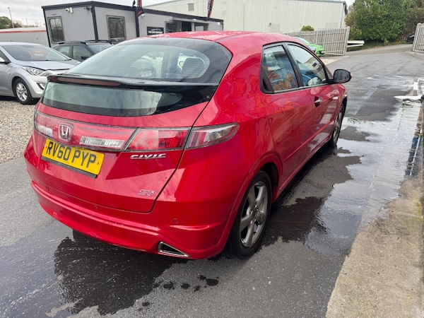 Used Honda Civic 2010 for sale - 76311666: Photo 4