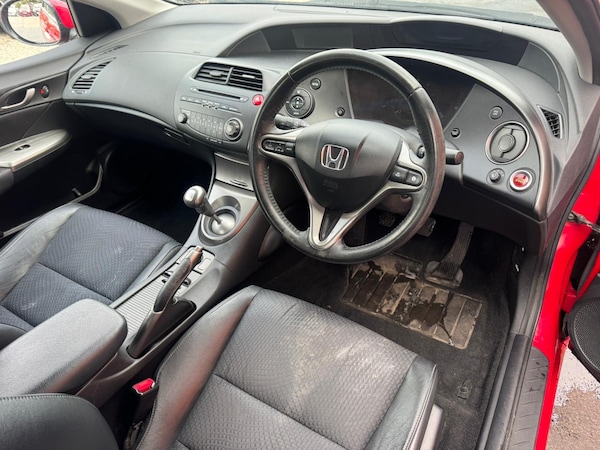 Used Honda Civic 2010 for sale - 76311666: Photo 9