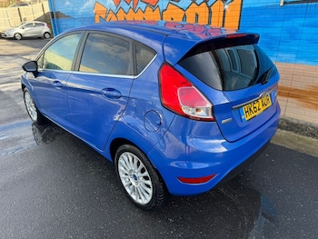 Used Ford Fiesta 2012 for sale - 76535000: Photo