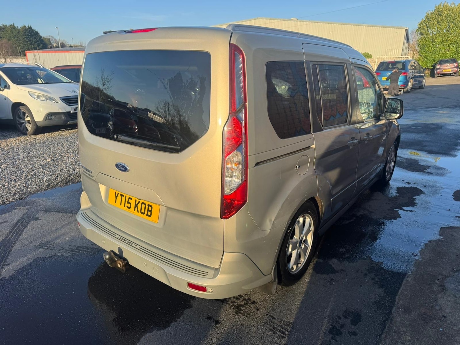 Used Ford Tourneo Connect 2015 for sale - 77660484: Photo 4