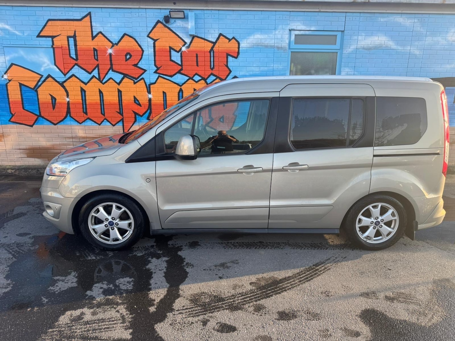 Used Ford Tourneo Connect 2015 for sale - 77660484: Photo 8
