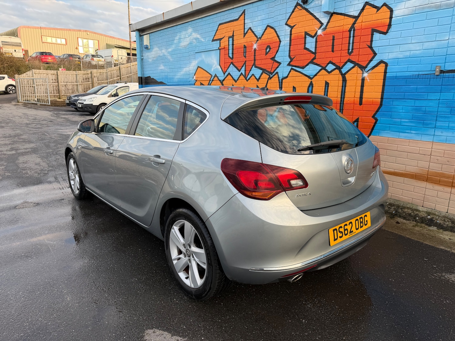 Used Vauxhall Astra 2013 for sale - 76966909: Photo 3