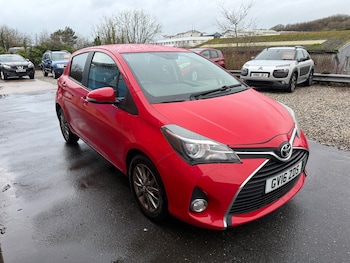 Used Toyota Yaris 2016 for sale - 76949834: Photo