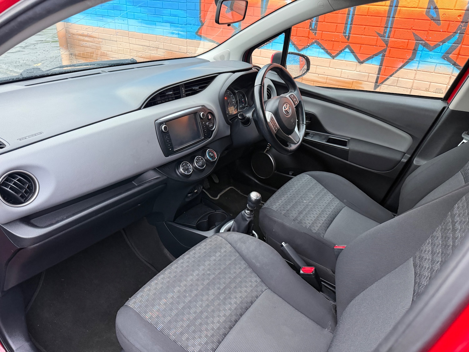 Used Toyota Yaris 2016 for sale - 76949834: Photo 8